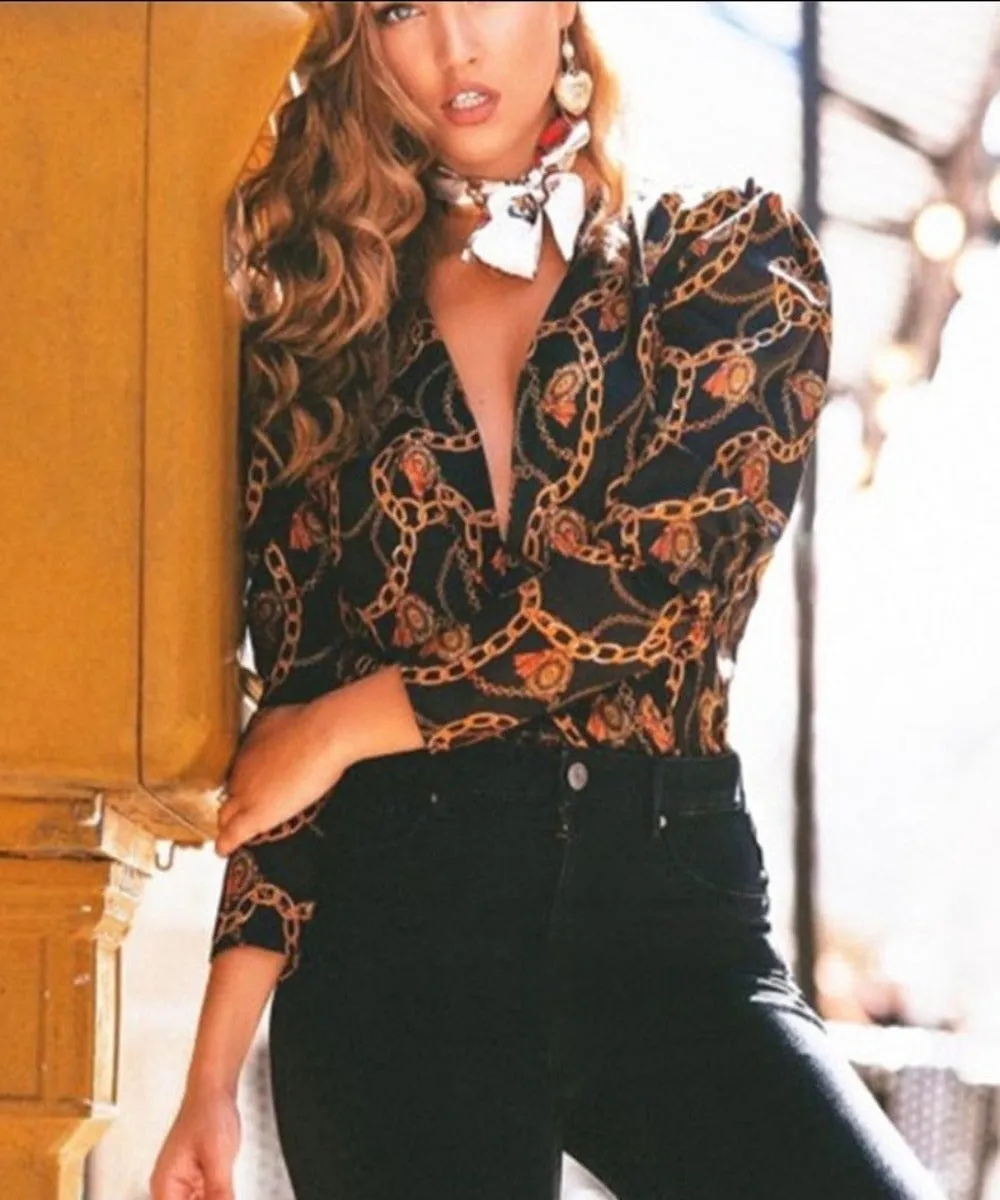 Deep V-neck Long-Sleeved Blouses