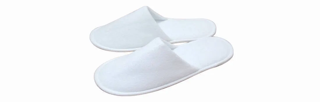 Hotel Slippers White Closed Toe Value (100) - 57p Pair OUT OF STOCK