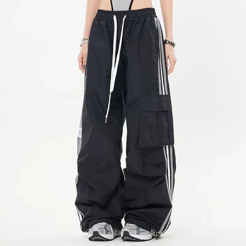 Malin - Cargo pants in wider legs for women