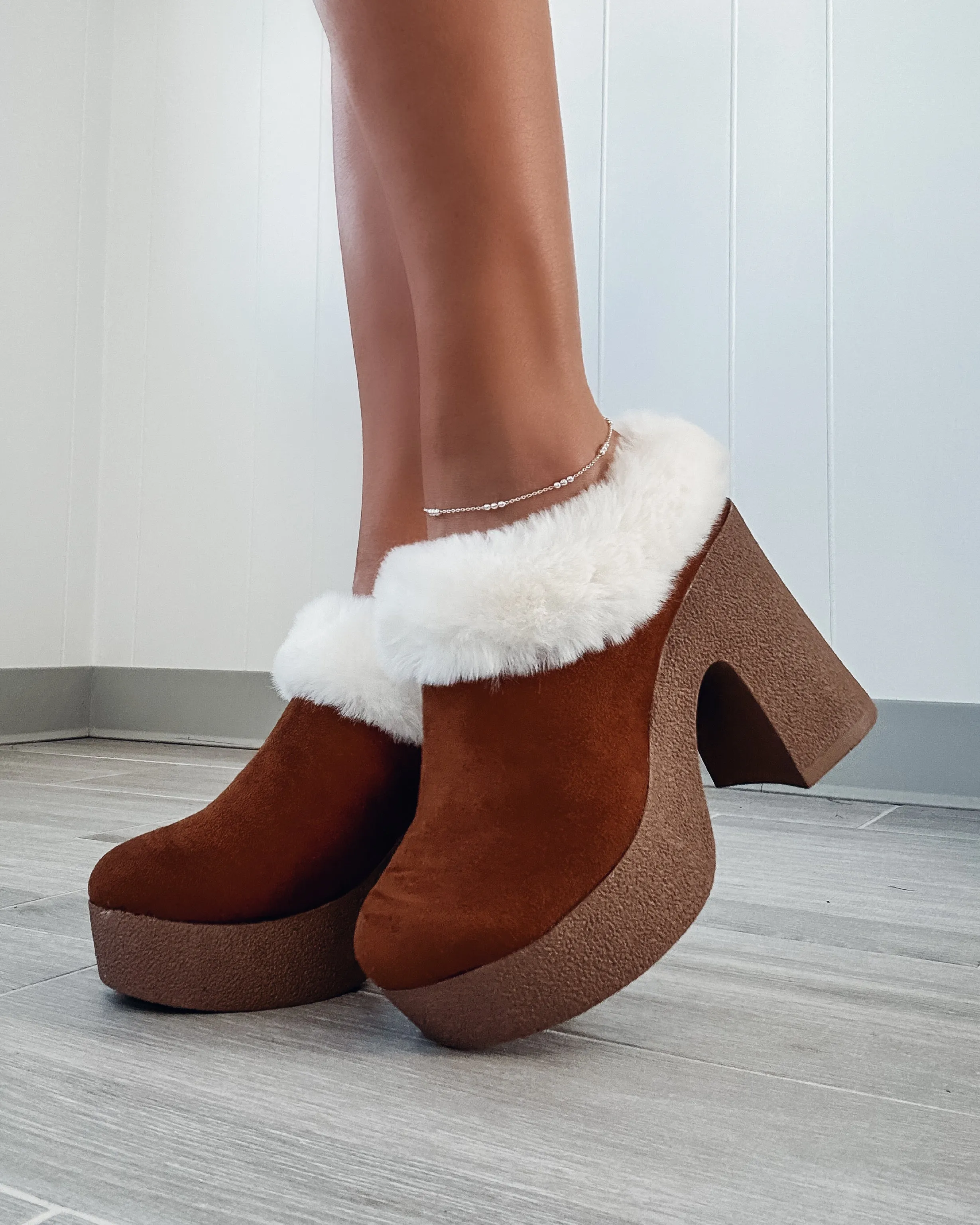 Octavia Fur Mule Heels - Chestnut